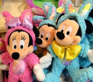Minnie and Mickey Easter bunnies by Denise Cross via Flckr